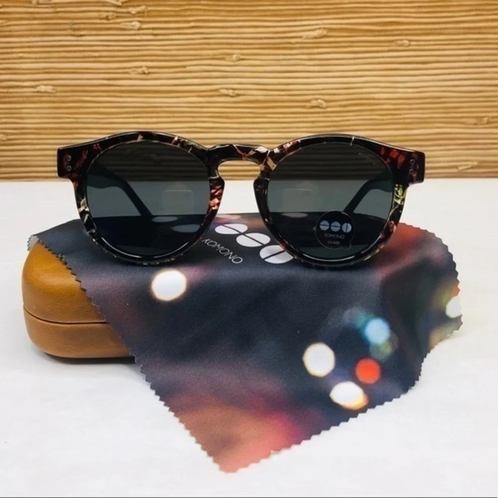 KOMONO women's Clement Fern Sunglasses NEW round black red